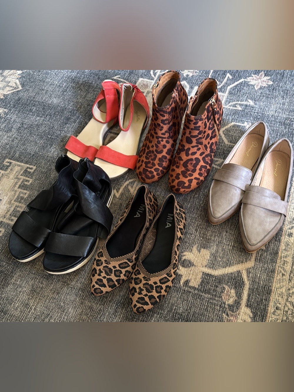 Lot of women's size 6.5 shoes